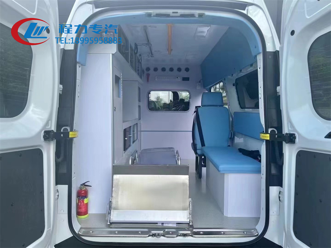 依维柯聚星纯电动救护车