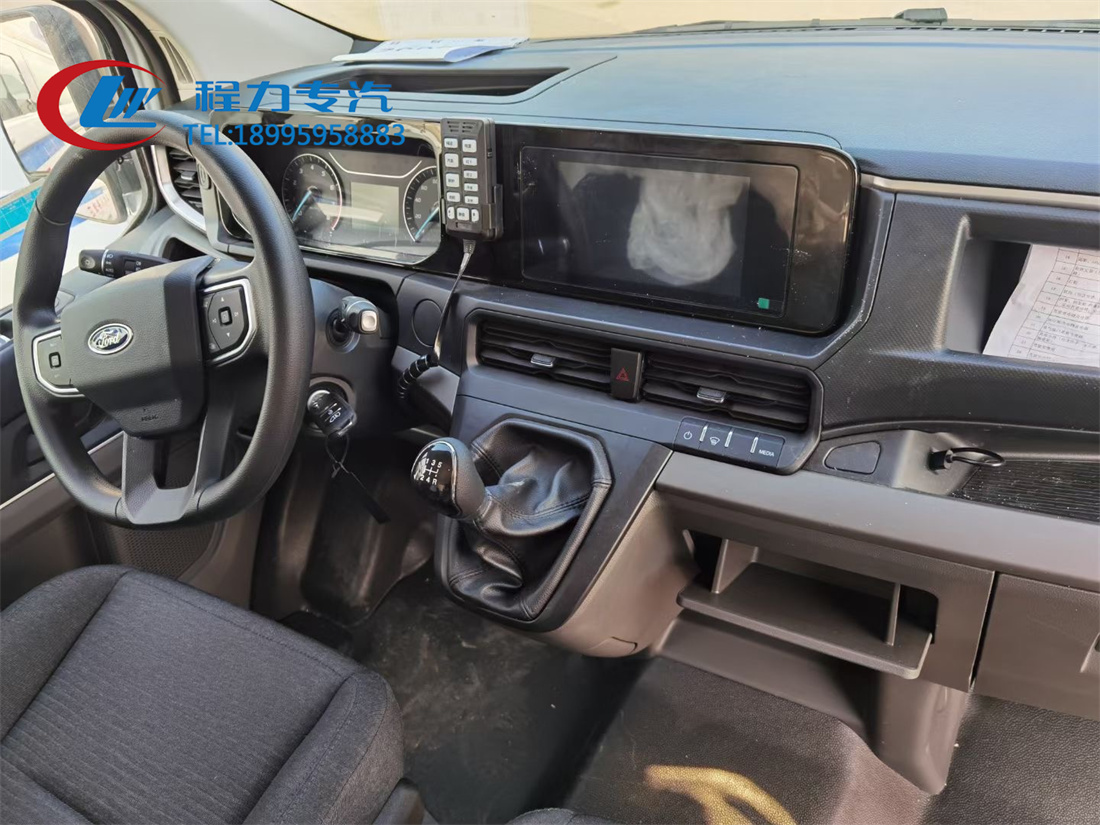 福特新全顺监护型救护车（柴油）