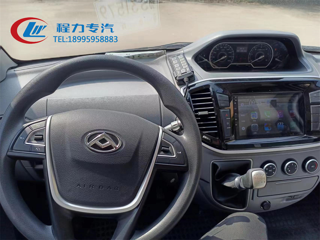 大通V80短轴救护车（柴油）