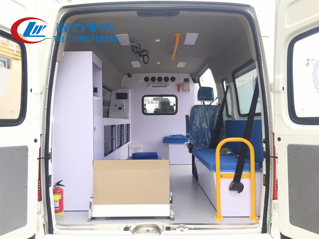 大通V80长轴救护车（柴油）