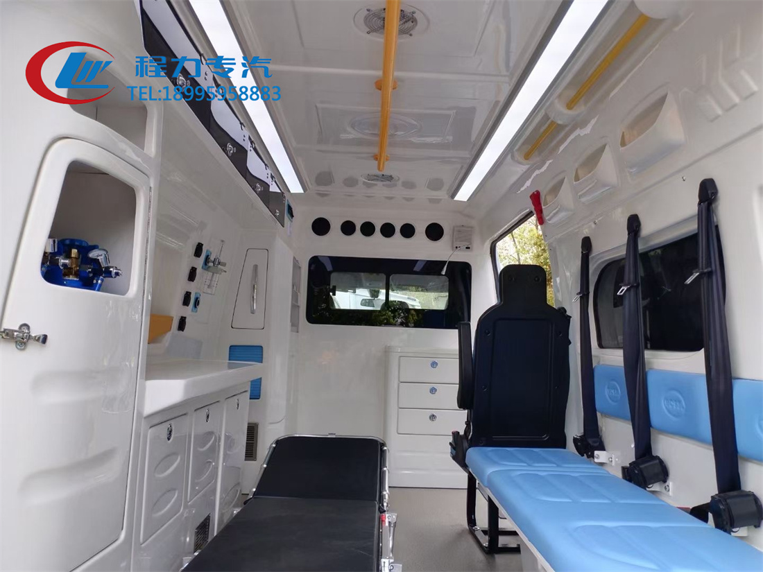 福特Pro福星顶救护车（自动挡）