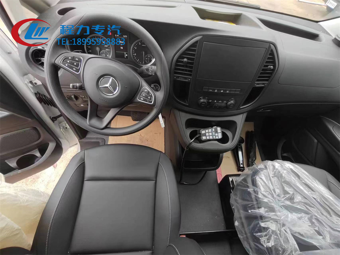 奔驰威霆救护车（汽油）