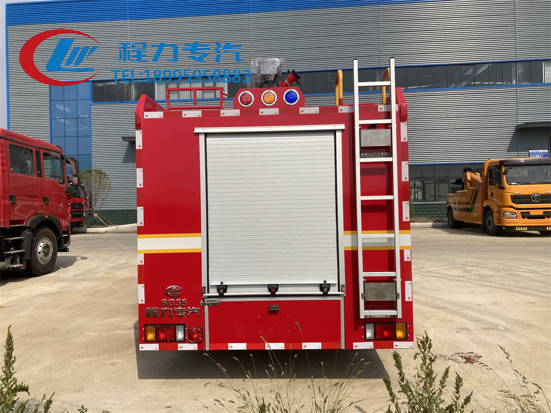 庆铃3.5吨水罐/泡沫消防车