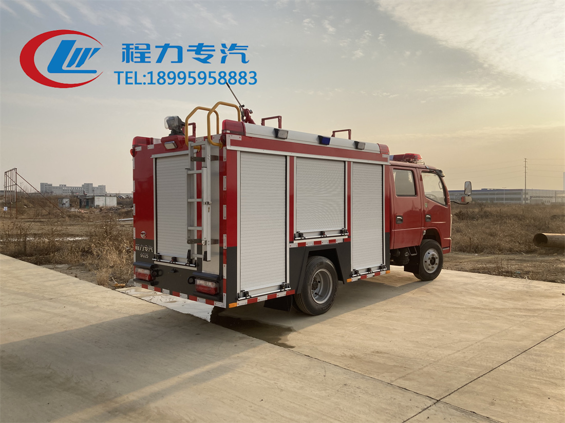 东风2.5吨水罐消防车