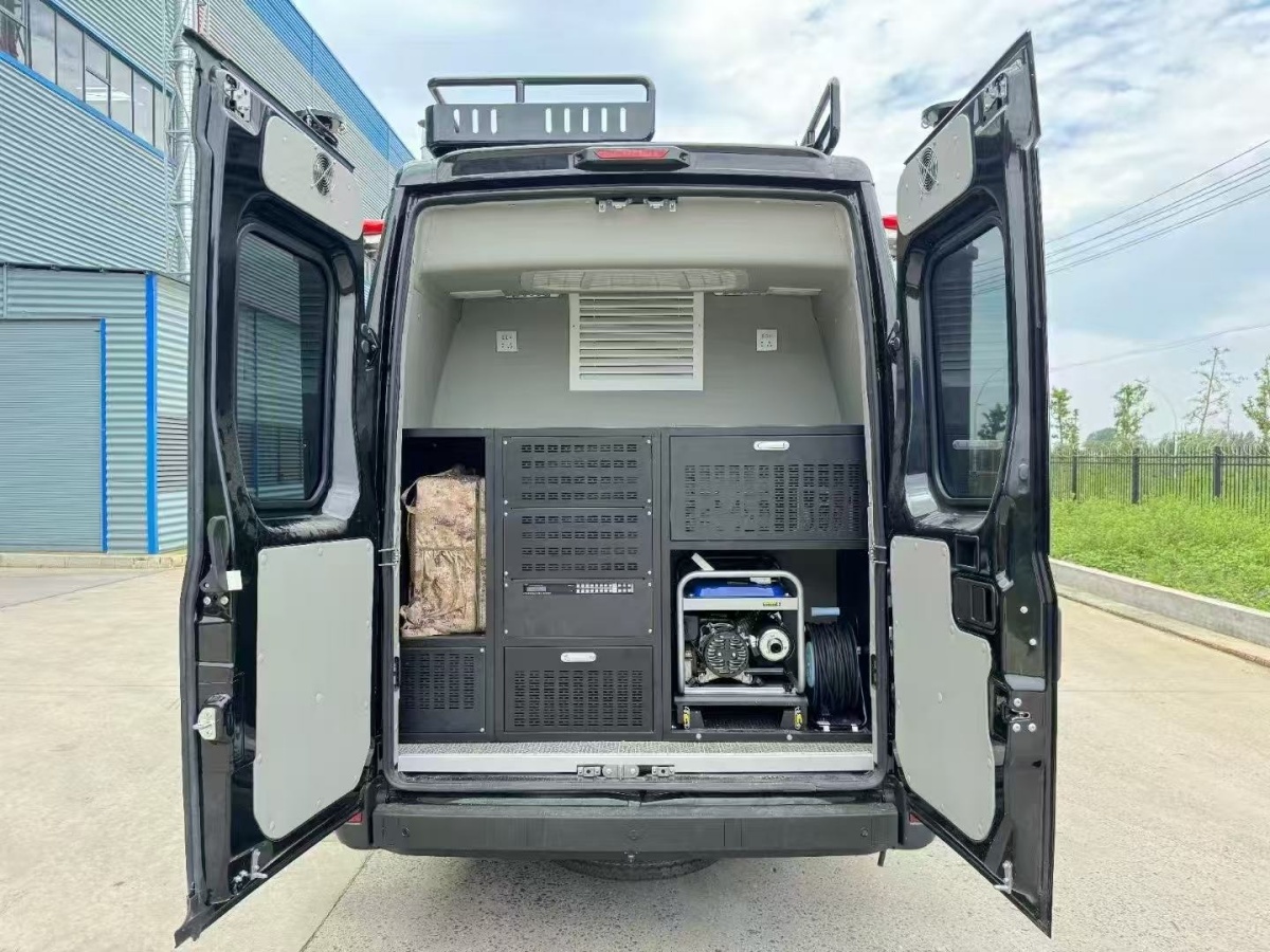 依维柯欧胜指挥车